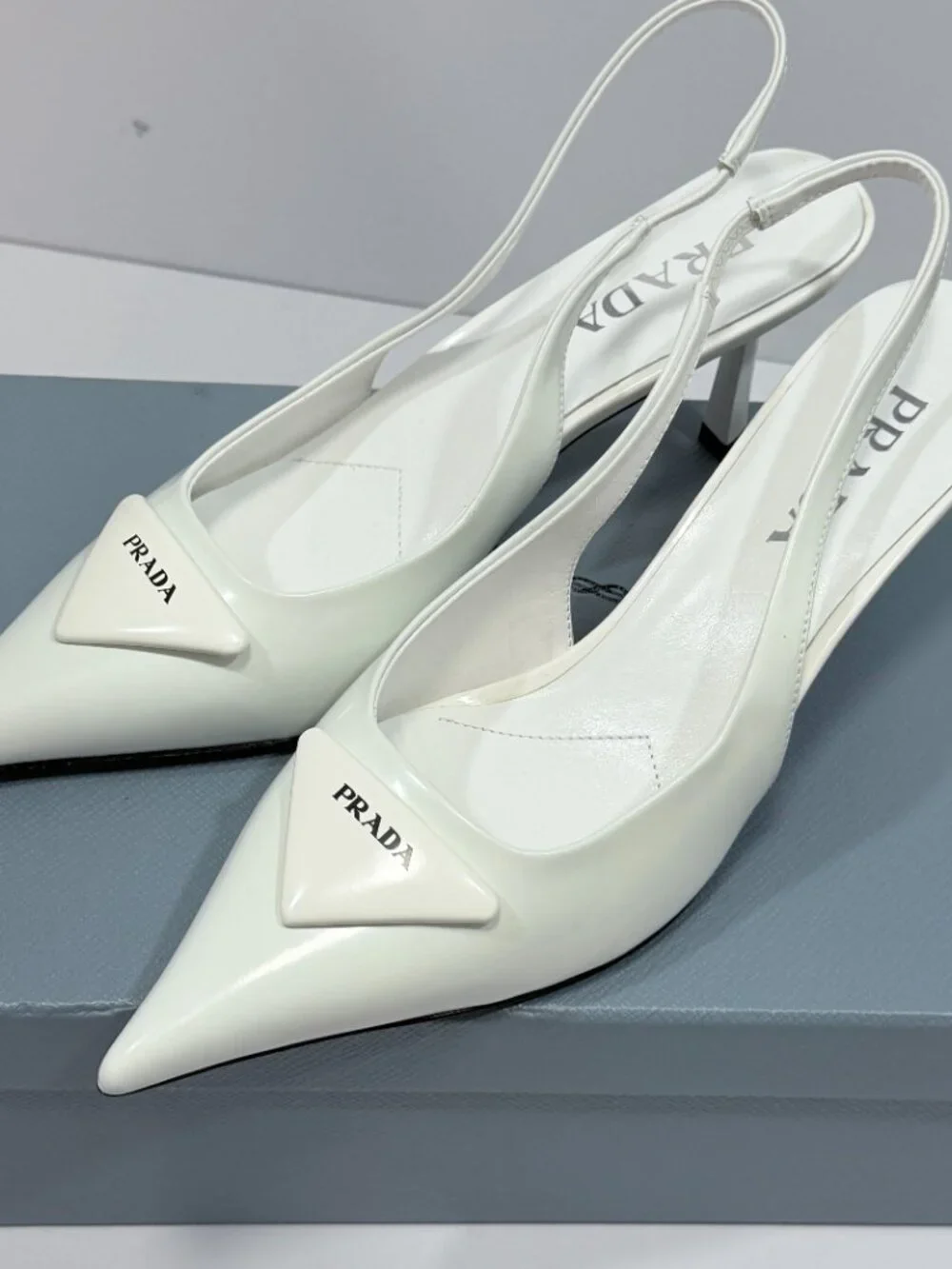 PRADA Women‘s White Heel